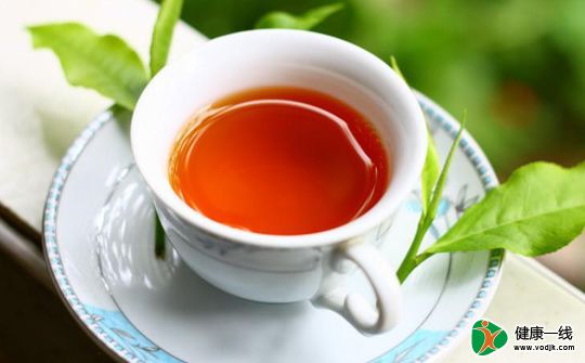 喝红茶:养胃助消化又利尿