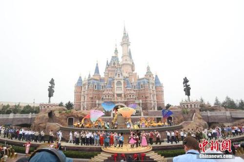上海迪士尼票务市场乱象浮出:代理商跑路游客