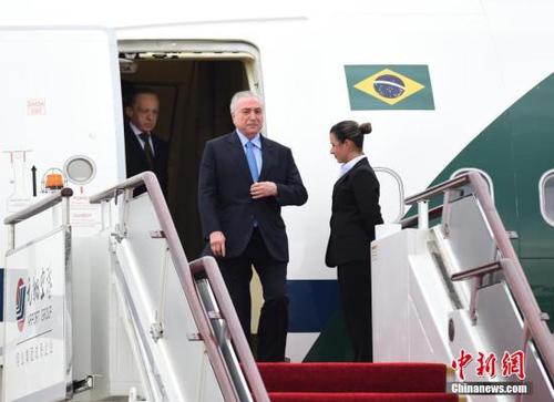 9月3日，巴西联邦共和国总统特梅尔乘坐专机抵达厦门，出席金砖国家领导人第九次会晤。 <a target='_blank' href='http://www.chinanews.com/'>中新社</a>记者 侯宇 摄