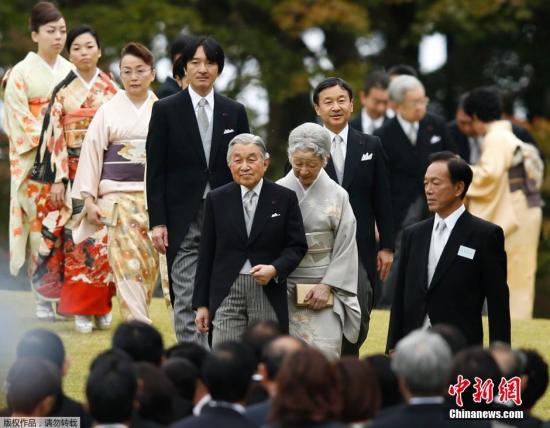 当地时间2014年11月6日，日本东京，天皇明仁，皇后美智子、皇太子德仁等皇室成员一同出席秋季皇家游园会。