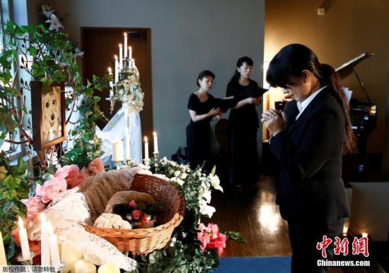当地时间2017年9月18日，日本东京，当地举办宠物葬礼博览会。