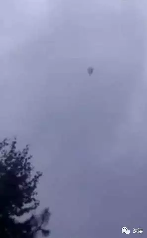 男子乘氢气球失联 专家:若气球质量好或会浮在空中