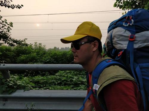 一个盲人的“西行漫记”：从北京40天徒步到西安
