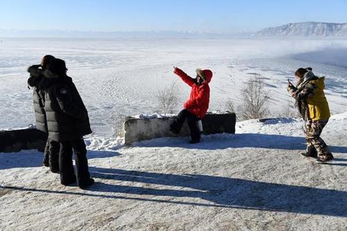 中国人“占领”贝加尔湖？俄媒称“旅游蛋糕被外人掌控”_《参考消息》官方网站
