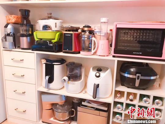 杨小娜的厨房，各种工具应有尽有。受访者提供