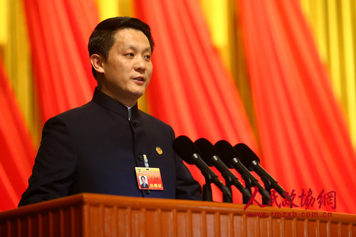 5、北京市政协十三届一次会议举行大会发言，王英委员代表民革北京市委发言。
