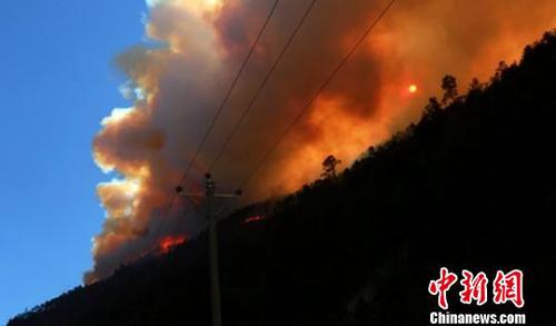 四川雅江“2.16”森林火灾仍在扑救无人员伤亡