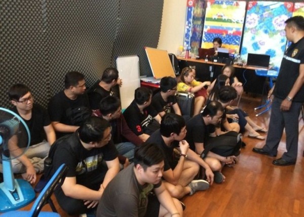 泰国柬埔寨警方联手破获电信诈骗集团 包括6名台湾嫌犯共37人落网