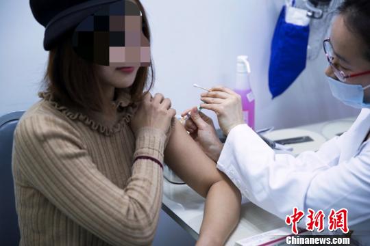 四价HPV疫苗上海首度开针完善宫颈癌三级预防体系