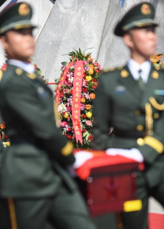 （4）第五批在韩中国人民志愿军烈士遗骸在沈阳安葬
