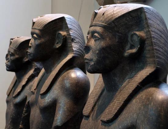 法老辛努塞尔特三世 　　花岗岩雕像 　　古埃及第十二王朝，约公元前19世纪 　　现藏于大英博物馆