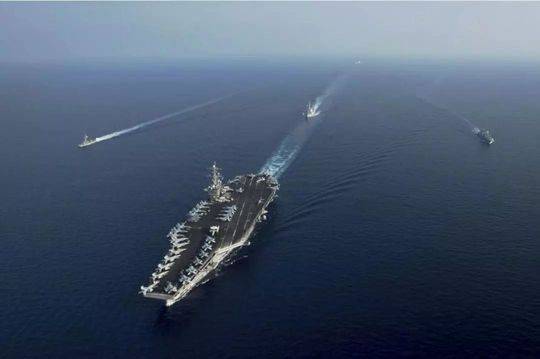 美国航母又来南海：我们看到中国船舰在我们四周