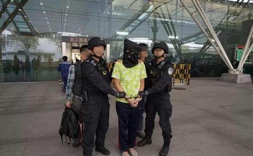 深圳警方破贩毒案:缴1.3吨可卡因 建国来全国最多