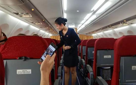 多国记者乘高丽航空JS622赴朝 韩国记者未能登机