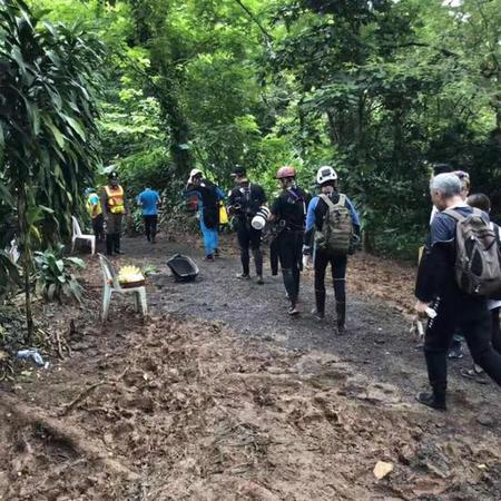 泰国被困洞穴13少年被发现 当地指挥官:谢谢中国