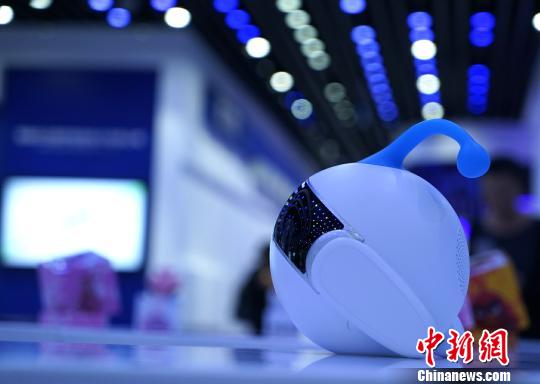 中国声谷体验中心展示的人工智能应用及产品。资料图