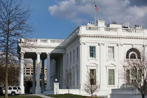  资料图：在美国华盛顿拍摄的白宫外景。（新华社发）