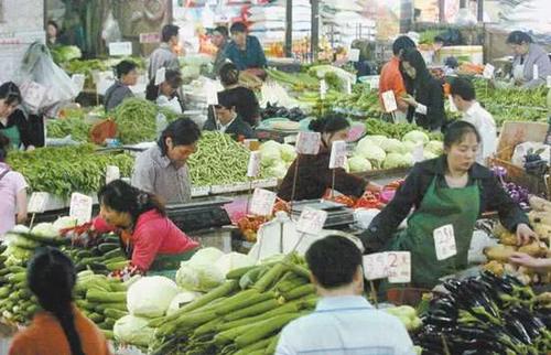 沈阳蔬菜价格连涨7周 市民：吃火锅涮不起菜了