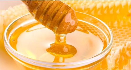蜂蜜对皮肤有何功效？蜂蜜护肤知识知多少