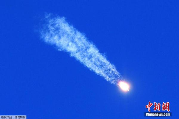据俄罗斯航天集团发布的消息，载有宇航员的“联盟MS-10”飞船由“联盟-FG”型运载火箭从哈萨克斯坦境内的拜科努尔发射升空。起飞约119秒后，火箭第一级分离。