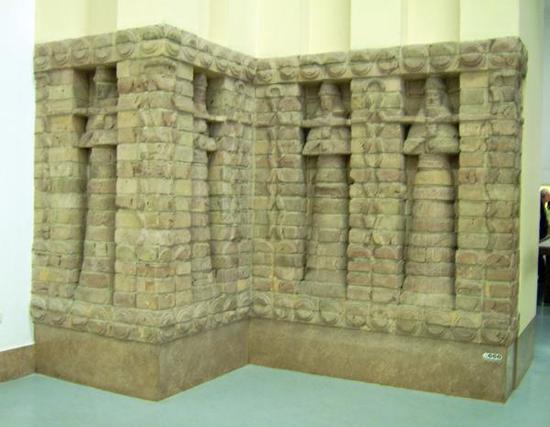 伊什妲尔神庙残存的前部，加喜特时代（约公元前1500年），德国佩加蒙博物馆藏