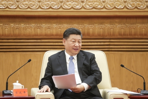 311月12日，国家主席习近平在北京人民大会堂会见香港澳门各界庆祝国家改革开放40周年访问团。