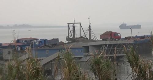 图2：安庆市江豚自然保护区缓冲区存在生产码头