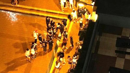 香港浸会大学宿舍疑洒面粉庆生发生爆炸 12人受伤