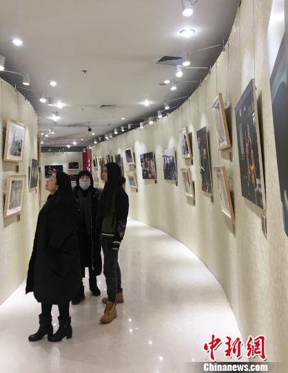 中国文联知名老艺术家艺术成就展在京启幕