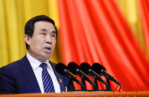 14北京市政协委员薛向东发言。
