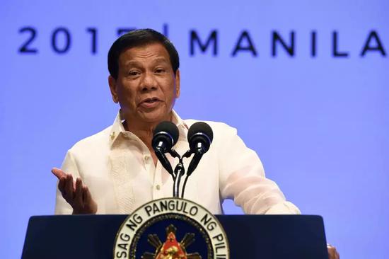 菲总统拒驱逐中国非法劳工:30万菲律宾人在华工作