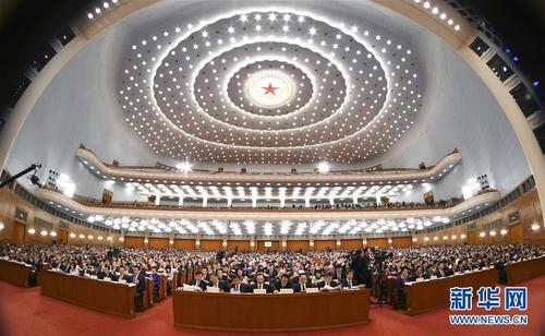 3月8日，十三届全国人大二次会议在北京人民大会堂举行第二次全体会议。新华社记者 张领 摄