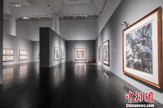 “我本自由——刘绍荟从艺六十周年艺术展”20日在北京开幕。　主办方供图 摄