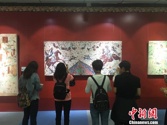 近50件敦煌壁画艺术精品首次亮相云南