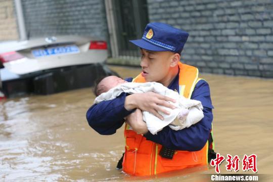 洪涝致赣逾260万人受灾长江江西段鄱阳湖水位持续上涨