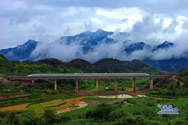中国国家铁路集团有限公司在京挂牌成立 