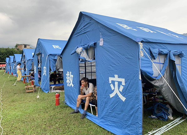 长宁县应急管理局:灾区救援力量已经饱和 正在劝返