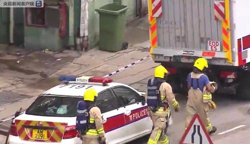 香港警方发现大批疑似爆炸品:封锁后引爆 1人被捕