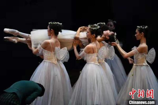 中国芭蕾台上与台下“同频共振”：呼唤更多中国特色