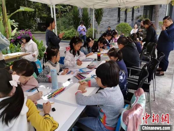 逾70名青少年在穗参加泰粤绘画交流营活动