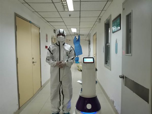 机器人参与抗“疫”