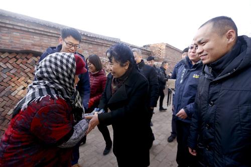 （二版9）2018年12月25日， 张金英副主席带领委员参加“共青团与政协委员面对面”活动