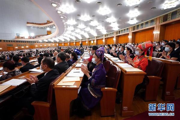 5月25日，十三届全国人大三次会议在北京人民大会堂举行第二次全体会议。 新华社记者 王毓国 摄1
