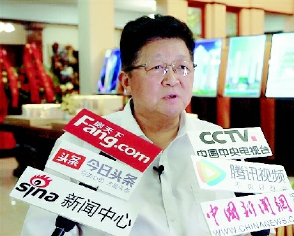 中房集团理事长，誉称“中国房地产教父”，汇力基金董事长孟晓苏博士就“一带一路”项目接受采访。