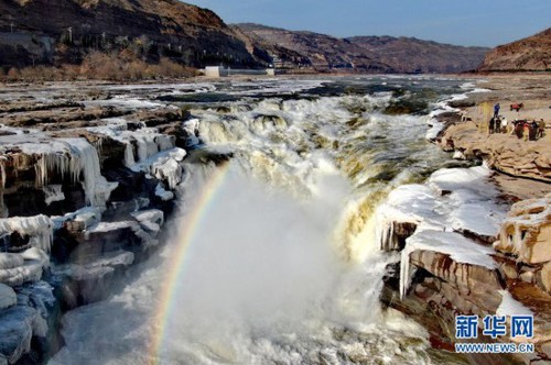 12月26日拍摄的黄河壶口瀑布（无人机照片）。新华社记者 刘诗平 摄