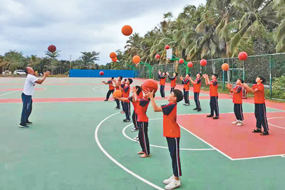 海南琼中县提升乡村教育质量，吸引3000余名中小学生回流