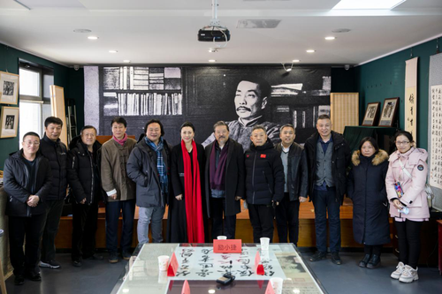 部分参会嘉宾在北京鲁迅博物馆鲁迅书店合影留念