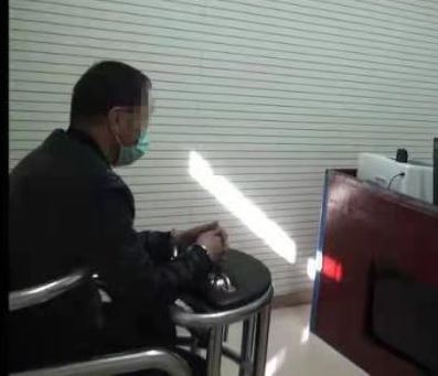一男子在进京高铁上吸烟并打伤乘警被刑拘