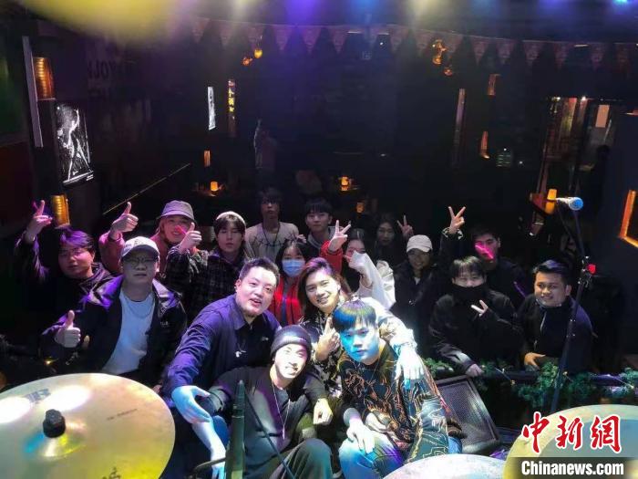 “80后”台湾歌手第一次留榕过年：收到很多朋友邀约