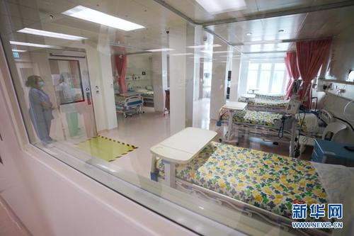 这是2月25日拍摄的北大屿山医院香港感染控制中心病房。新华社记者 王申 摄